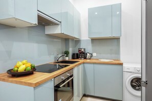 City Apartment, 1 Double Bed with Sofa bed, Non Smoking, City View | Private kitchen - Bright Parisian 1BR by Champs (Paris)