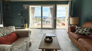 Deluxe House, Valley View | Living area | Flat-screen TV
