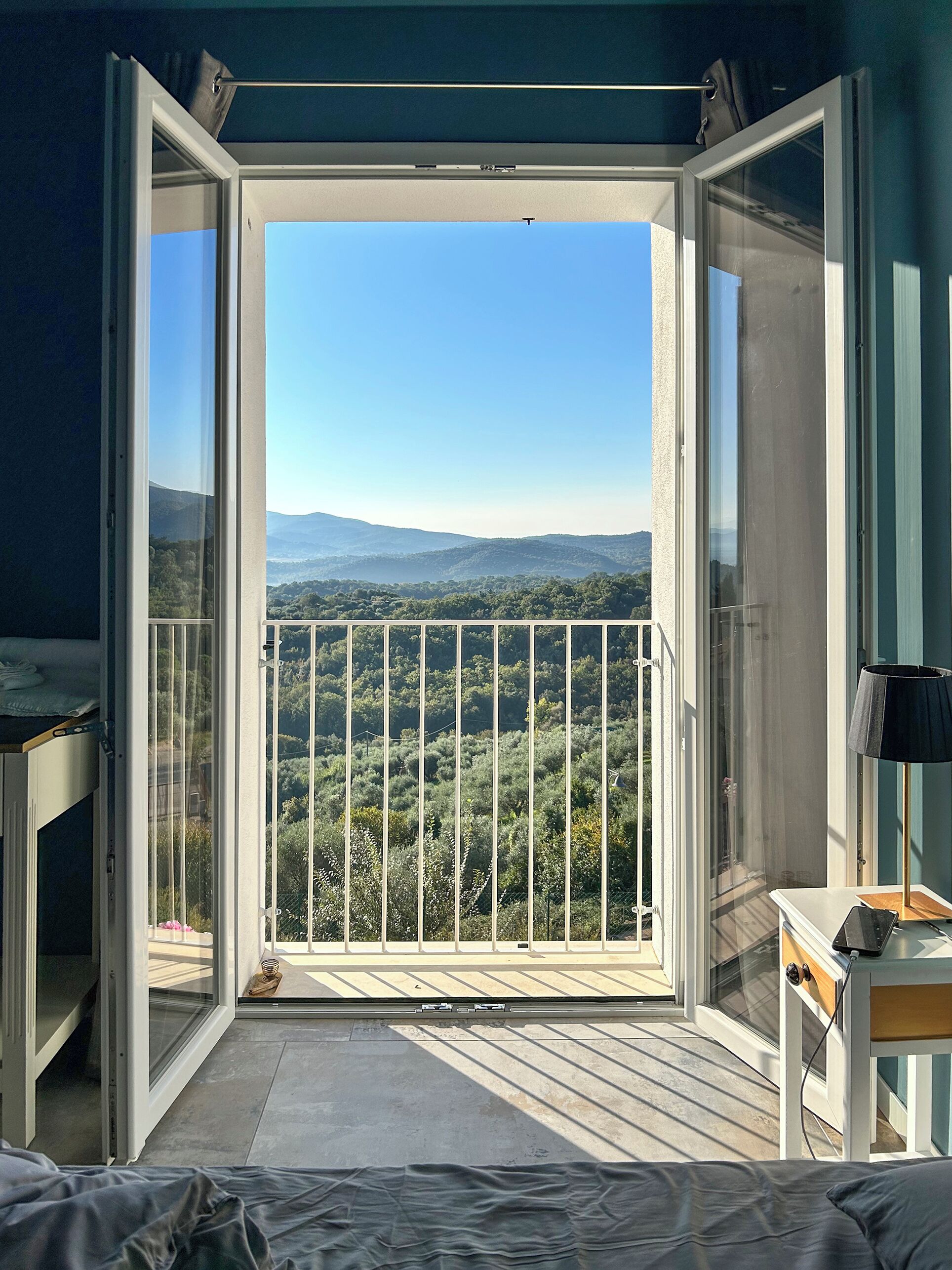 Deluxe House, Valley View | Blackout drapes, soundproofing, iron/ironing board, free WiFi