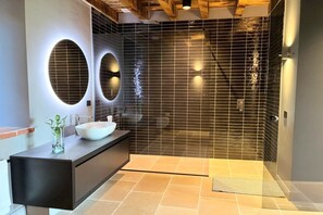 Shower, bidet