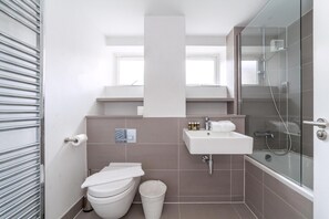 Bathroom - Belgravia Living 2-bed Flat With Balcony (London)