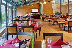 Dining - Sunday Braunschweig Standard Twin Room (Braunschweig)