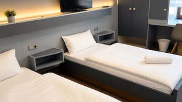 Economy-Doppel- oder -Zweibettzimmer | Schreibtisch, kostenloses WLAN