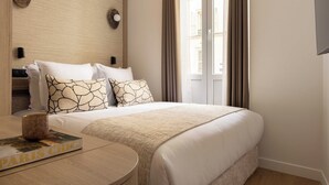 1 bedroom, desk, iron/ironing board, Internet - Elegant Apartment a/c - 1BR /4P - Champs de Mars (Paris)
