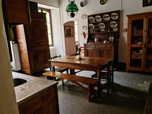 Dining - Château 'Château De Barral' with Private Pool, Private Garden, and Wi-Fi (Hauterives)