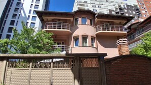 Exterior - Good Hostel (Prishtina)