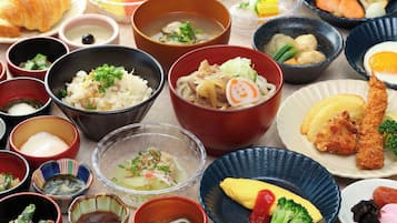 Desayuno buffet todos los días (con cargo)