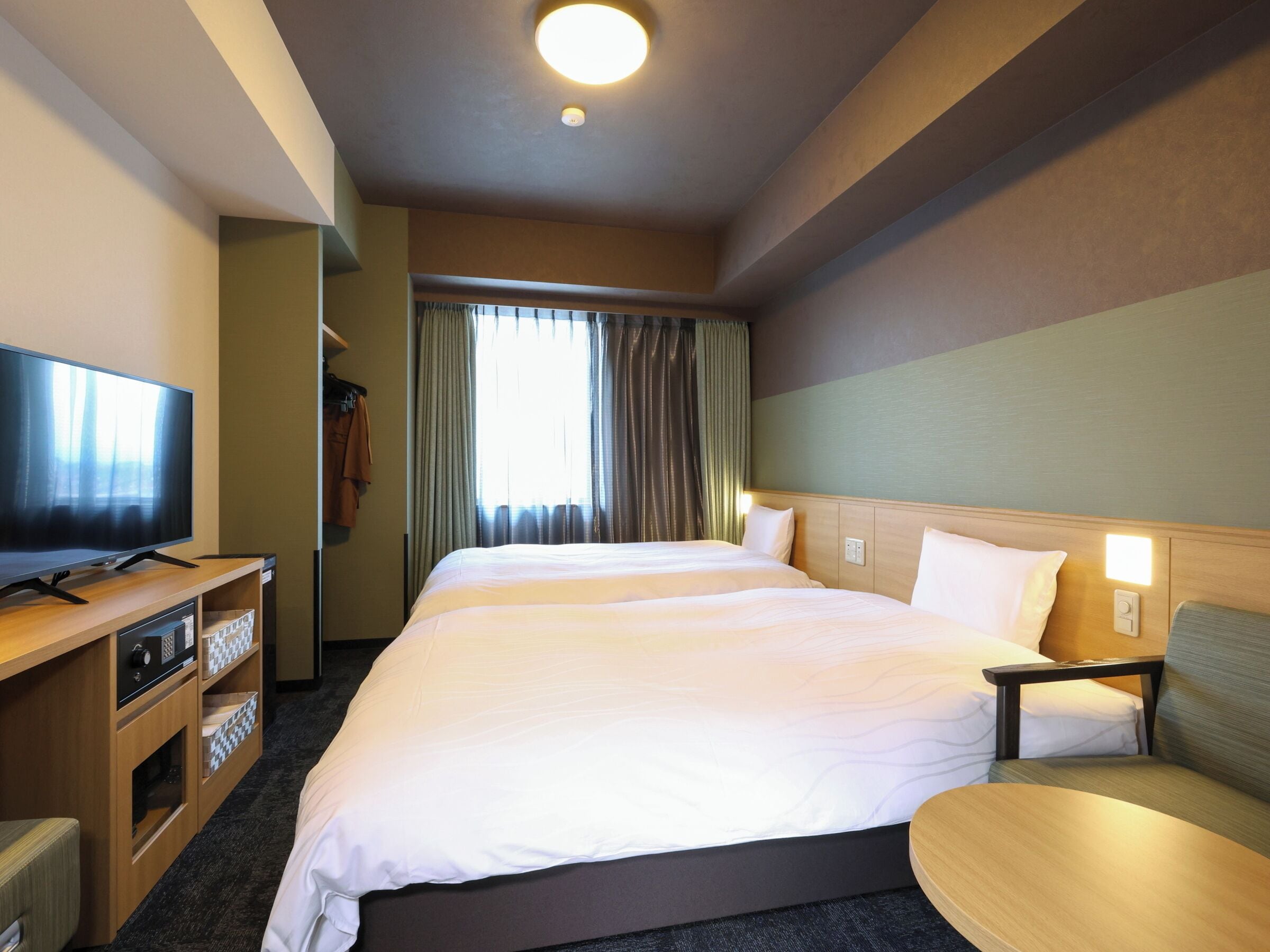 In-room safe, free WiFi, bed sheets