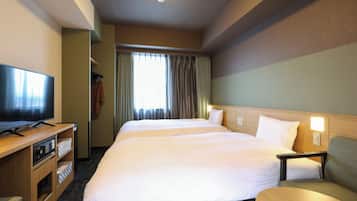 In-room safe, free WiFi, bed sheets