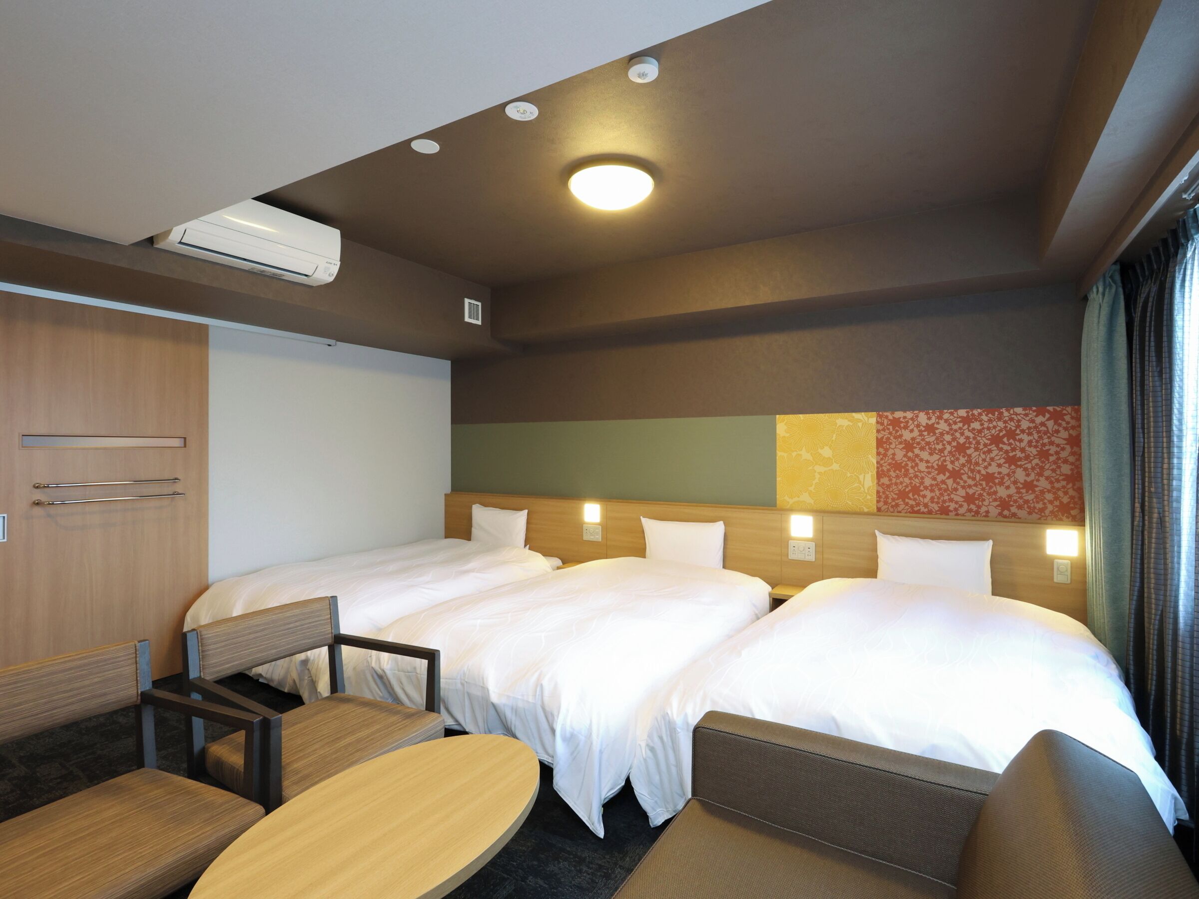 In-room safe, free WiFi, bed sheets