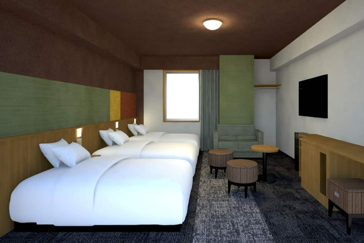 In-room safe, free WiFi, bed sheets