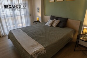 Room - Vrbo Property (San Tommaso Tre Archi)