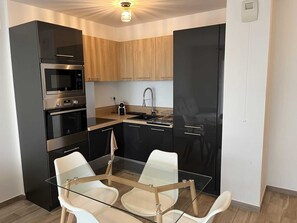 Private kitchen - Vrbo Property (Bastia)