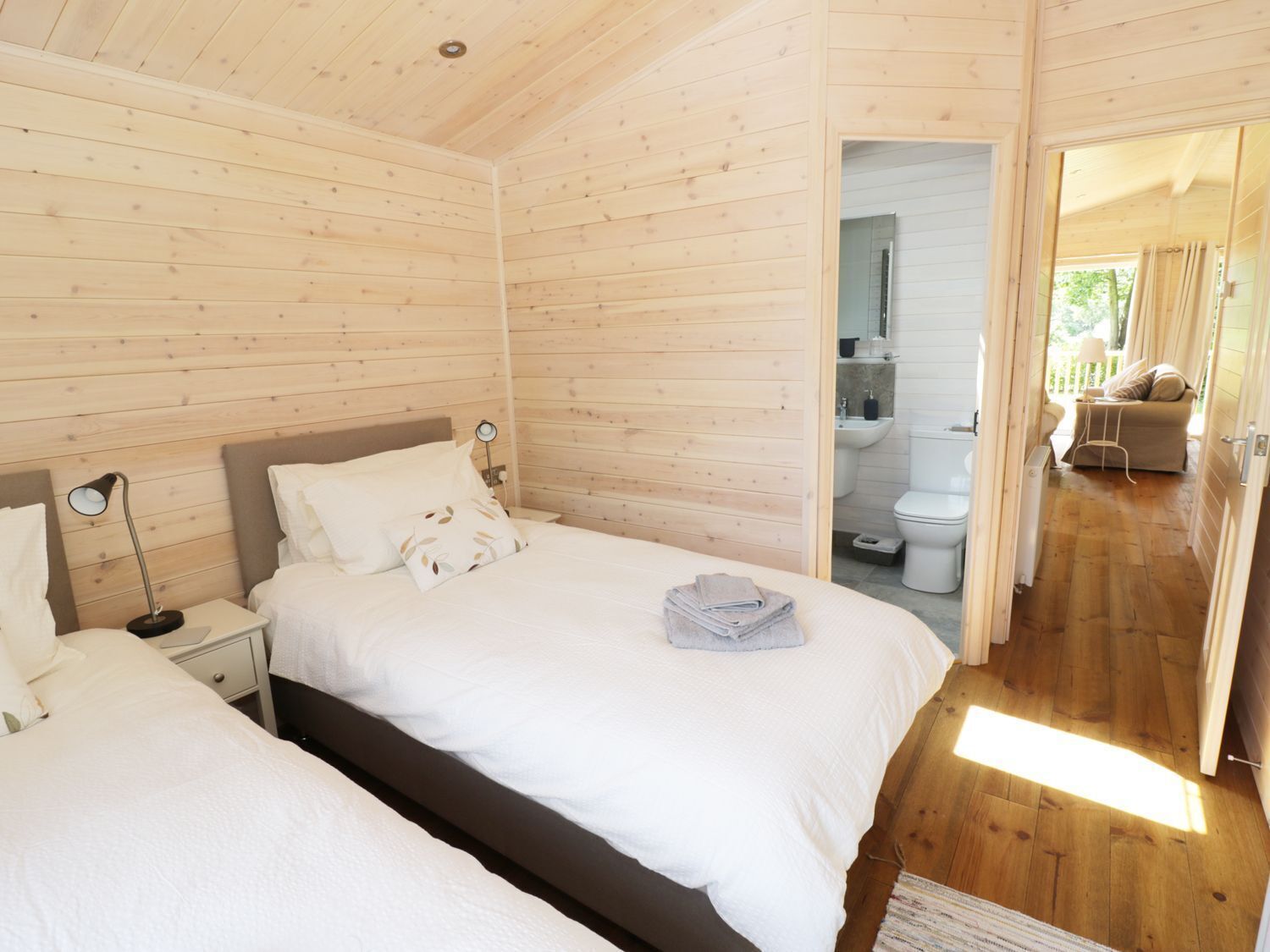 2 bedrooms, free WiFi, individually decorated, individually furnished