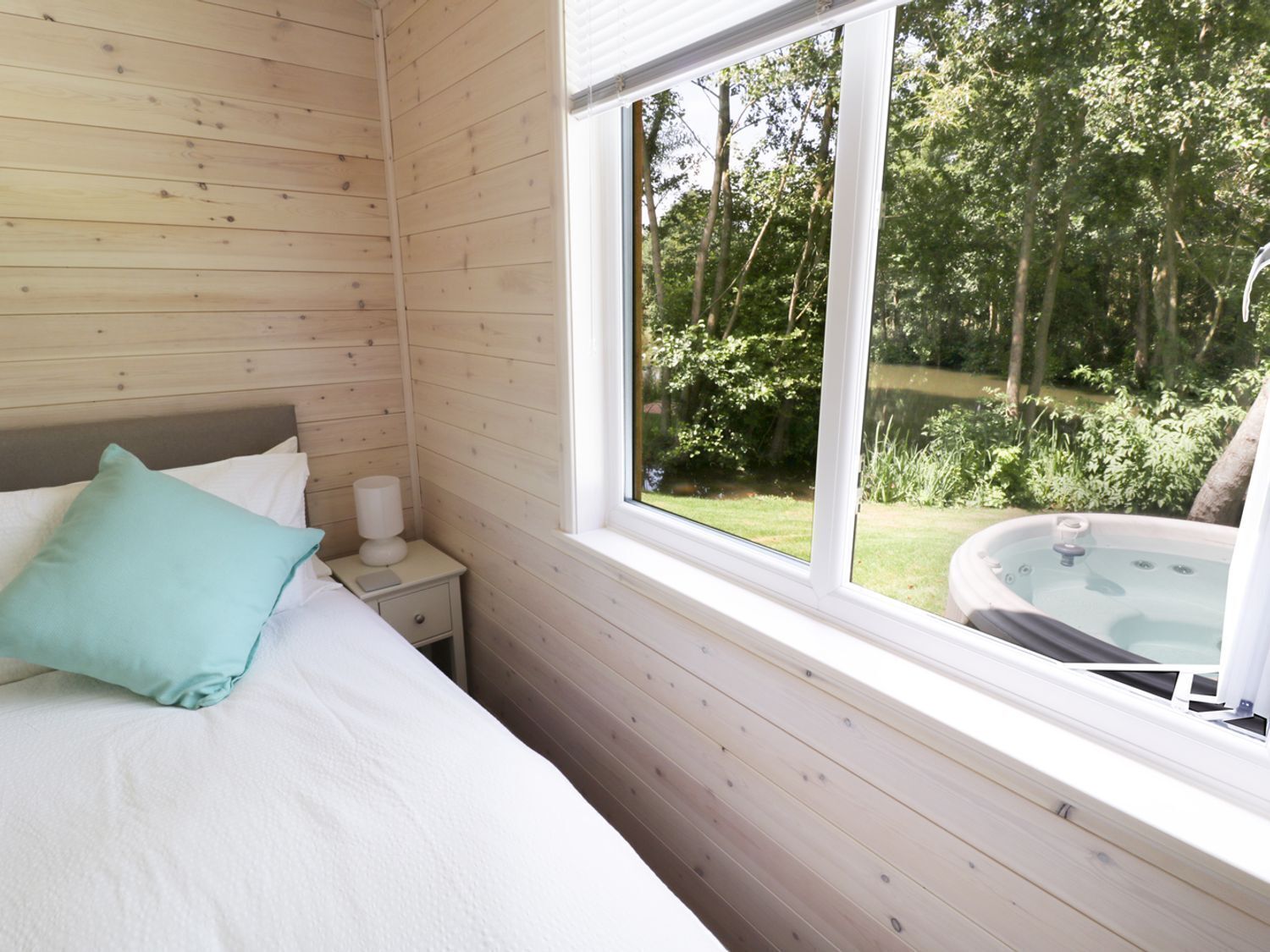 2 Schlafzimmer, kostenloses WLAN, individuell dekoriert