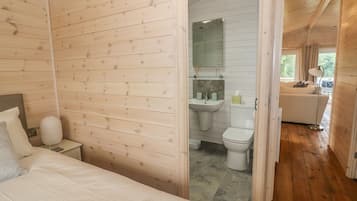2 bedrooms, free WiFi, individually decorated, individually furnished