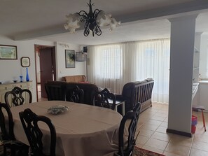 Dining - Holiday Home 'Moinho Velho' with Private Pool, Private Terrace and Wi-Fi (Cristelo)