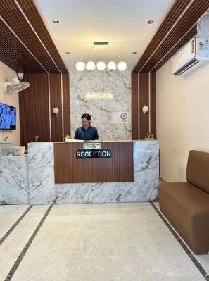Lobby - Namaste Haridwar By Oran Hotels (Haridwar)