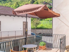 Apartment, Balcony, City View | Property grounds - Rosano 76 (Rosano)