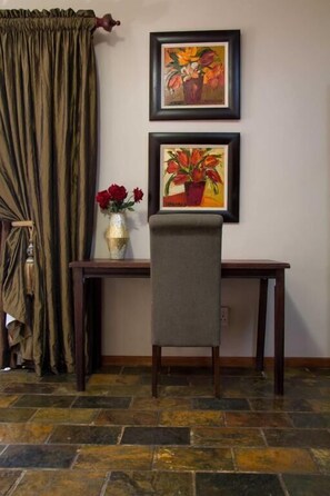 Comfort Double Room, Patio, Garden View | Interior
