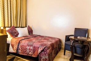 Basic Room - Iec villa resort (Abuja)