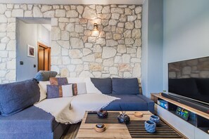 TV - Nikiti Stonehill View by Rentals Pro - Halkidiki (Nikiti)