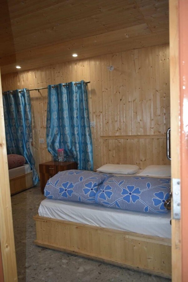 Devdaar Cottage Gangotri - Gangotri
