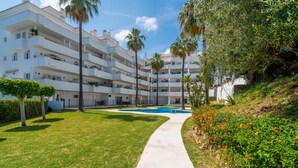 Unclassified image, 2 of 28, button - Cubo's Piramides Mijas Apartment & Parking / communal pool / parking included / air conditioning / terrace (Mijas Costa)