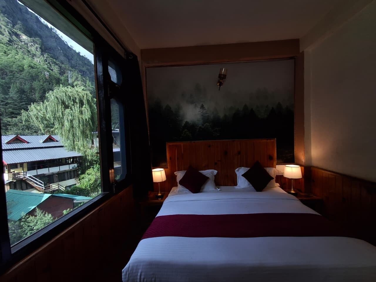 Quarto luxo, sacada | Wi-Fi de cortesia