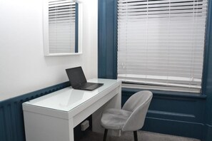Chambre Standard double, vue sur la ville | Intérieur