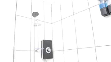 Double Room, City View | Bathroom