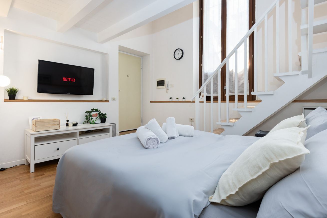2 chambres, fer et planche à repasser