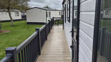 Chalet, 3 Bedrooms, Smoking, Patio | Terrace/patio