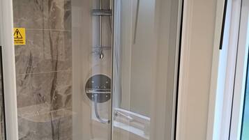 Chalet, 3 Bedrooms, Smoking, Patio | Bathroom