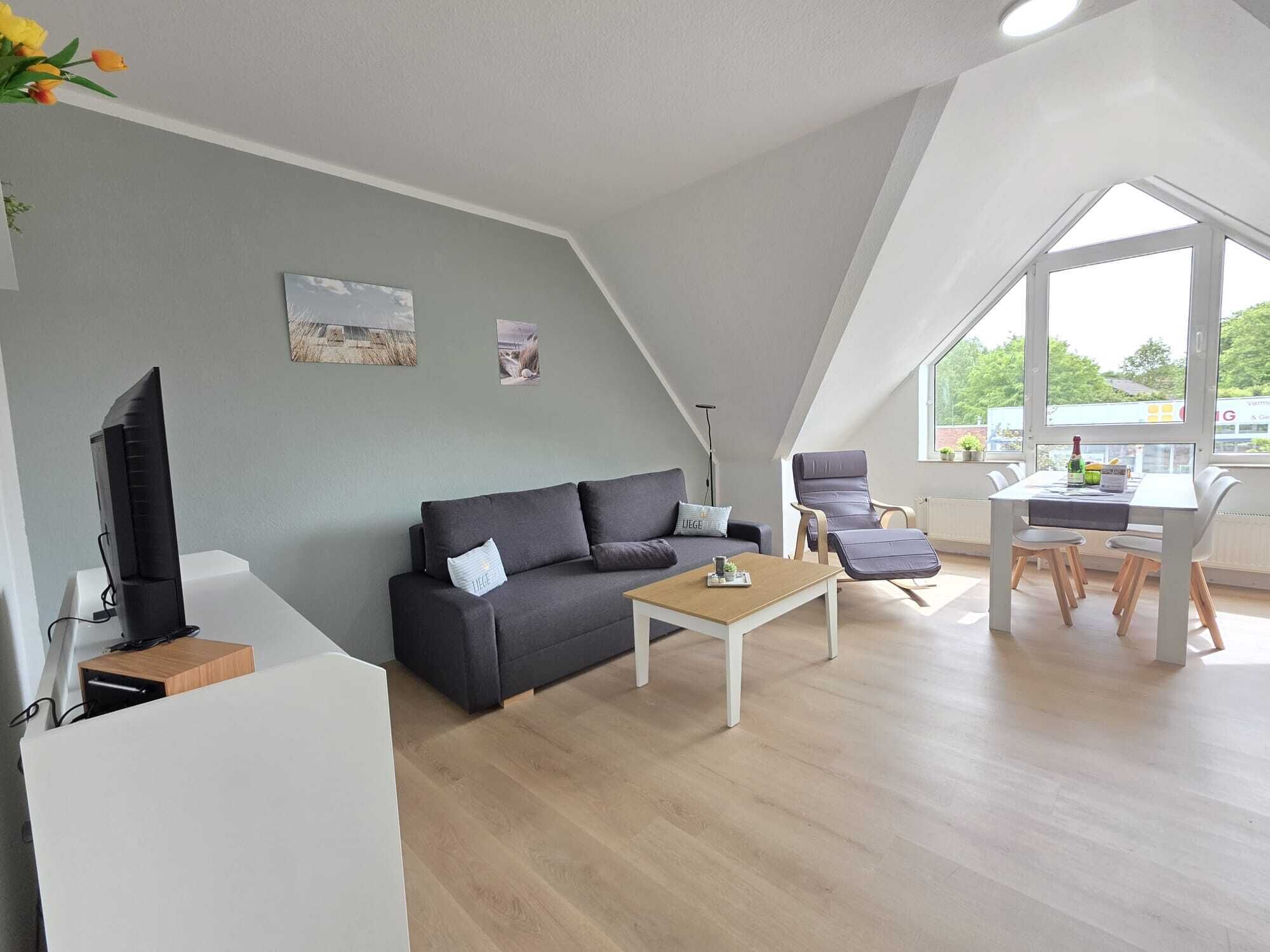 Ferienwohnung Dünenwind  Stilvolle Ferienwohnung In Norden-norddeich Für 24 Pe - Norddeich