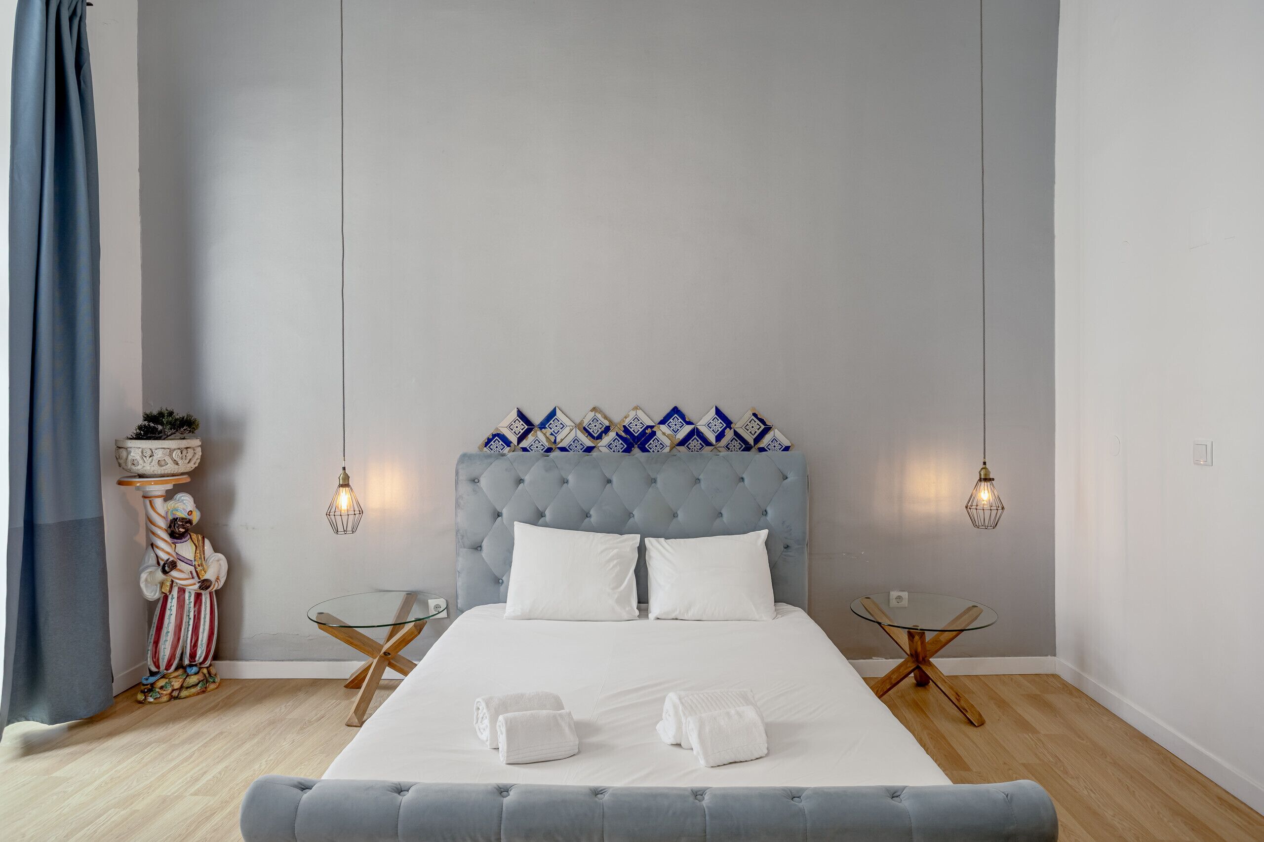 1 bedroom, bed sheets