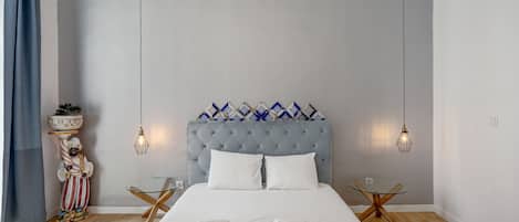 1 bedroom, bed sheets