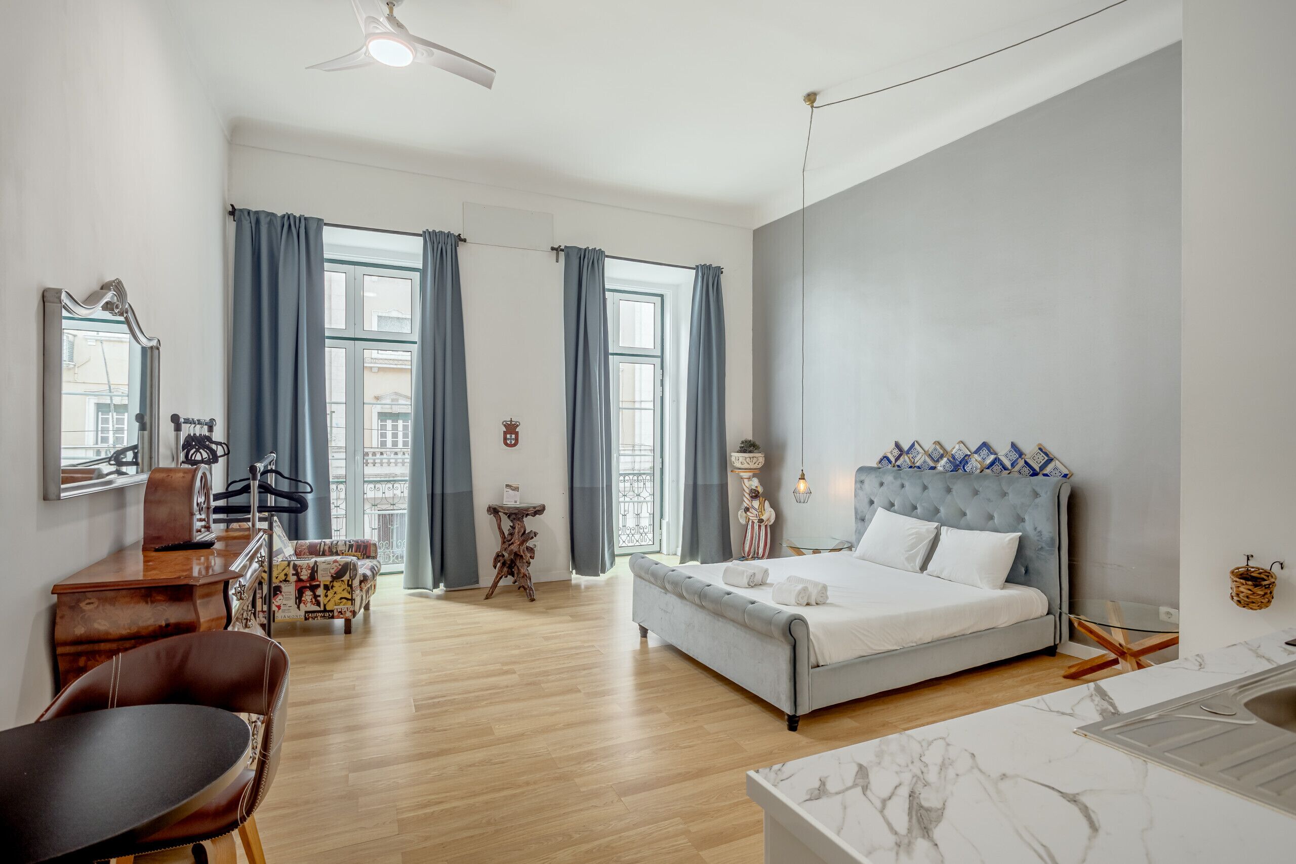 1 bedroom, bed sheets