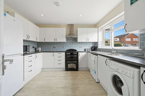 Cosy 3 bed house in Aylesbury