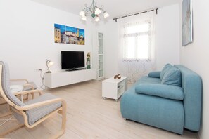Living area - Vrbo Property (Piran)