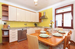 Dining - Vrbo Property (Piran)