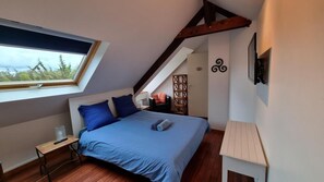 WiFi, bed sheets - Marine Apartment Near the Beach (Cancale)