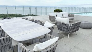 Outdoor dining - Barefoot Luxury  Oceanfront Escape (Corral del Risco)