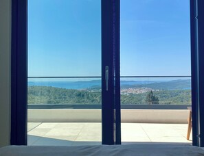 Room - Čiovo Hills - Villa in Trogir with pool & stunning sea view (Žedno)