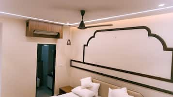Deluxe Room, Balcony, Sea View | In-room safe, iron/ironing board, free WiFi, wheelchair access