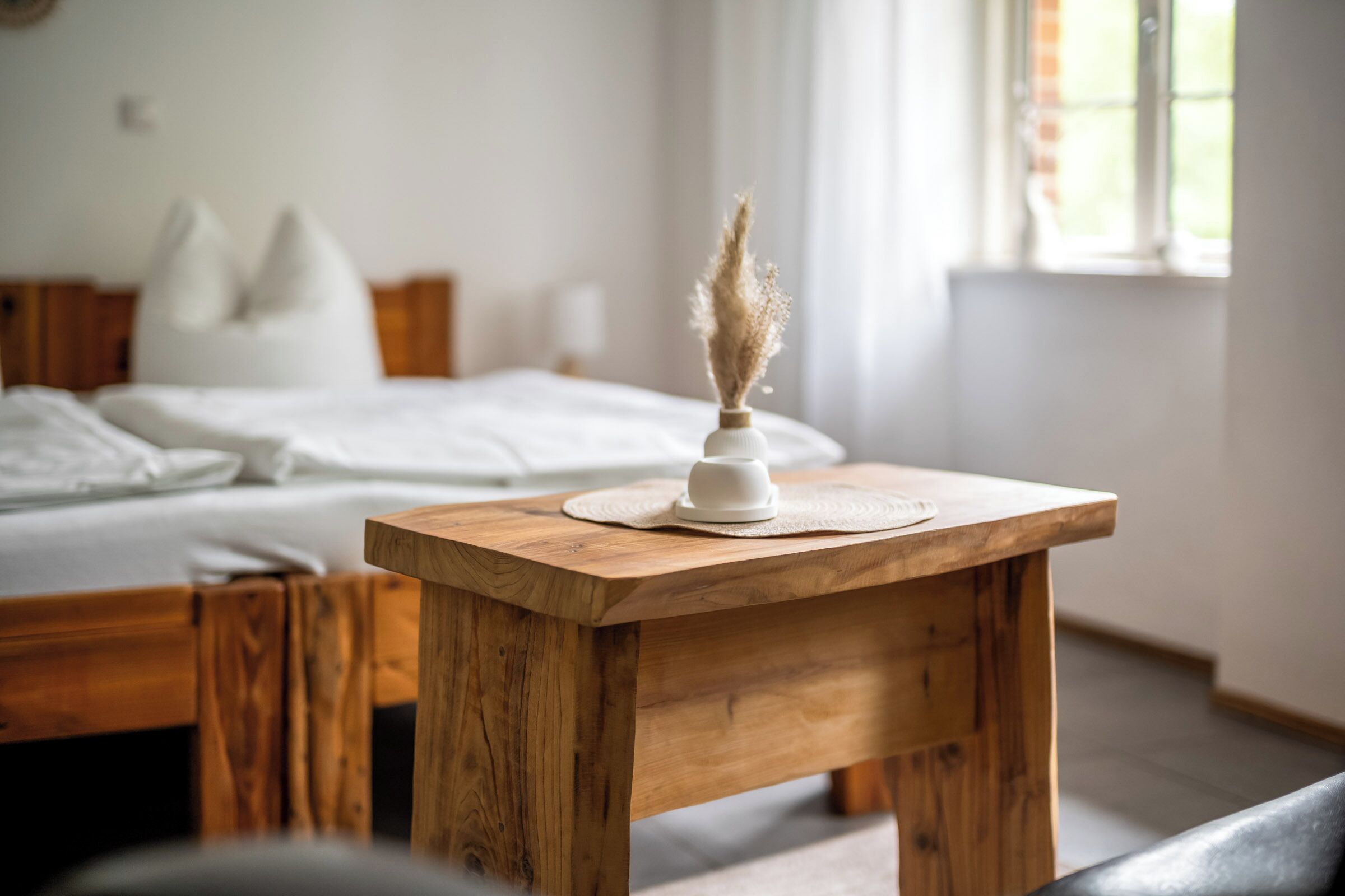Iron/ironing board, travel crib, free WiFi, bed sheets