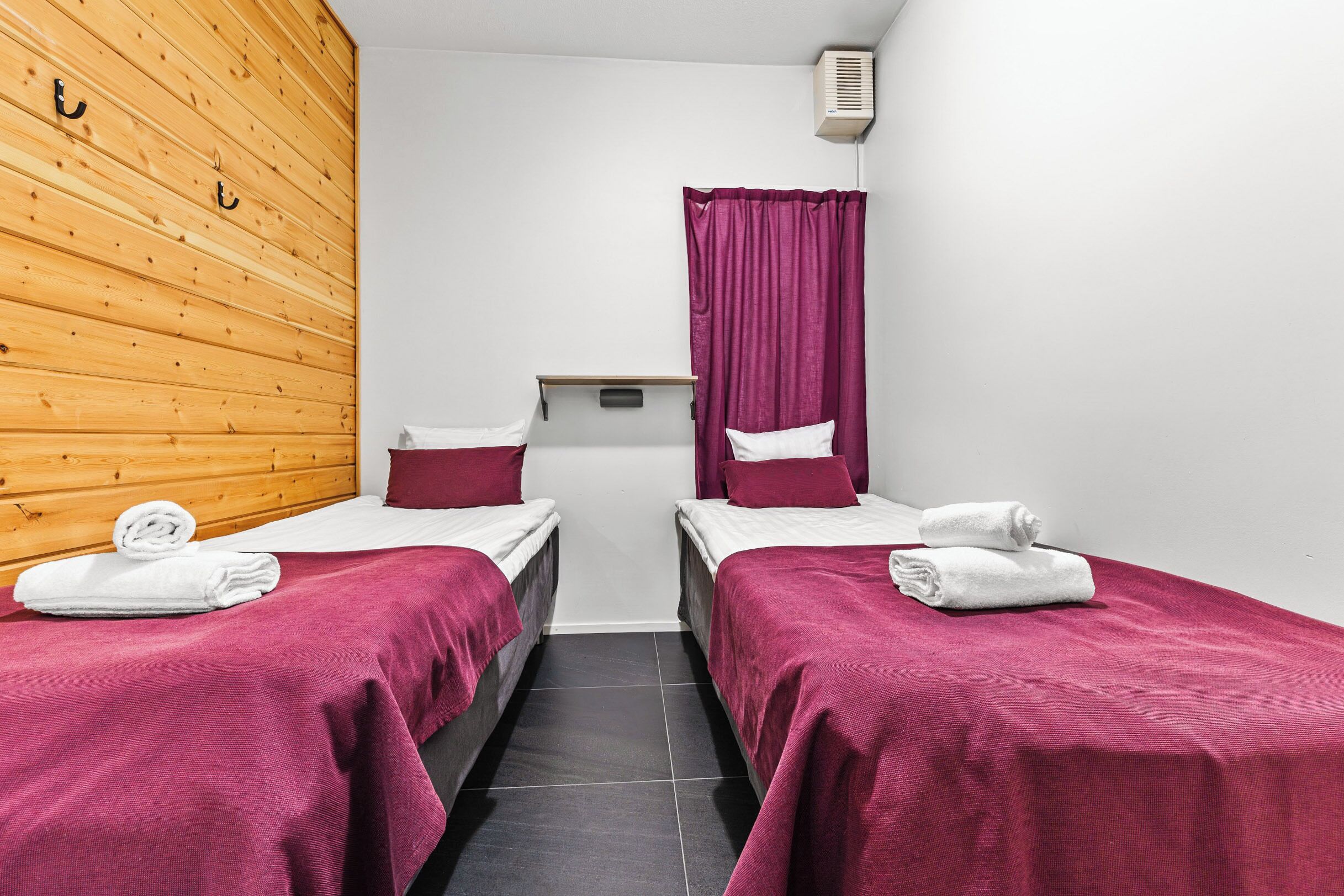 Comfort Apartment, Multiple Beds, Sauna, Courtyard View | Iron/ironing board, free WiFi, bed sheets
