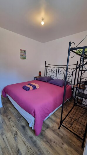 WiFi, bed sheets - "Aurore" Apartment with Wi-Fi in Cancale (Cancale)