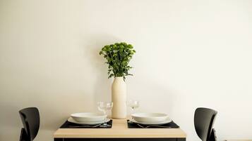 Studio Suite | Dining