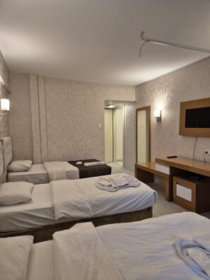 In-room safe, free WiFi - BULUT OTEL (DENİZLİ)